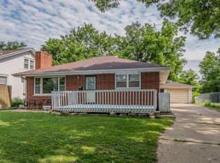 326 36th St NE, Cedar Rapids, IA 52402