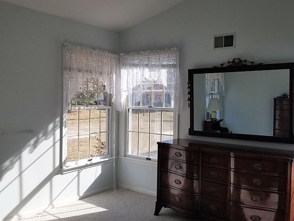 5th image of 519 Waterford Dr