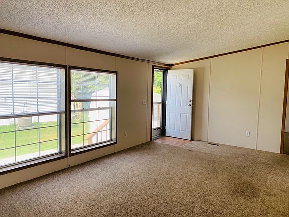 5th image of 306 Hunt Club Dr