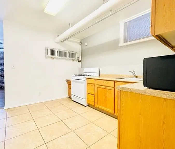 1444 N Clarkson St #6 — Photo 7