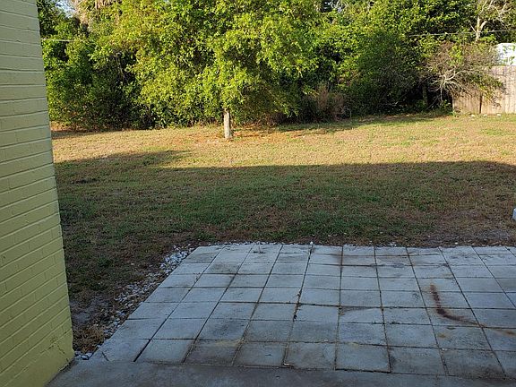4th image of 412 S Halifax Dr #B