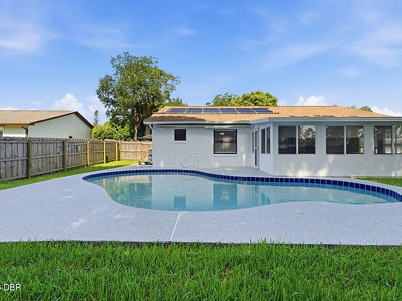 3rd image of 1366 Ana Maria Cir