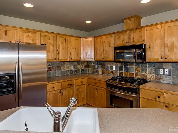 3rd image of 60831 Grand Targhee Dr
