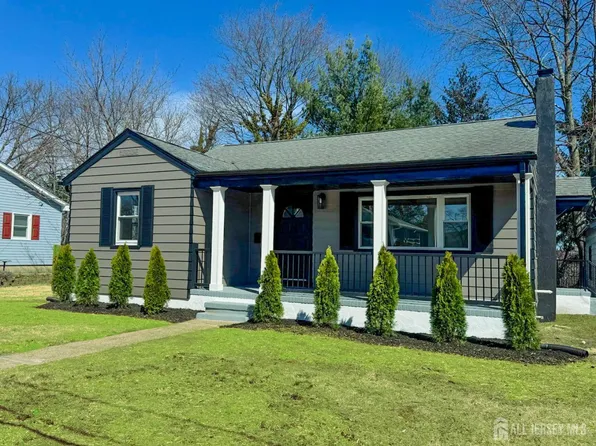 44 Harrison St, Sayreville, NJ 08872