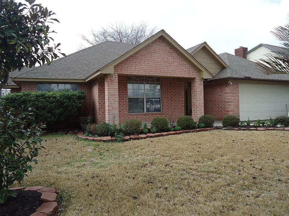 1st image of 13620 Lake Breeze Ln