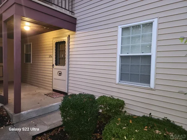 126A Concordia Cir, Monroe Township, NJ 08831