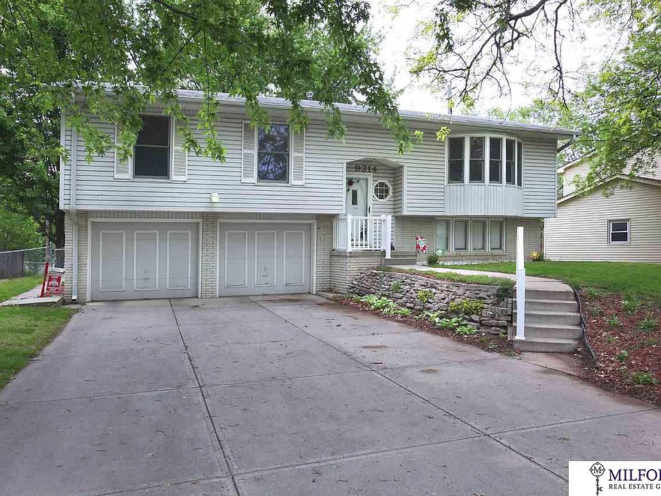 1st image of 9314 Park Dr