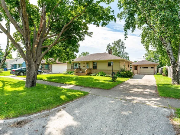 719 W 7th Ave, Fergus Falls, MN 56537