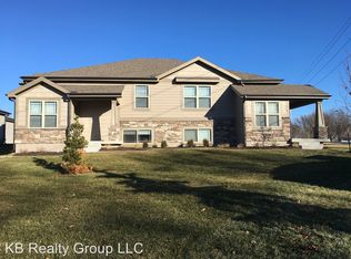 506 SE Maple Dr, Blue Springs, MO 64014