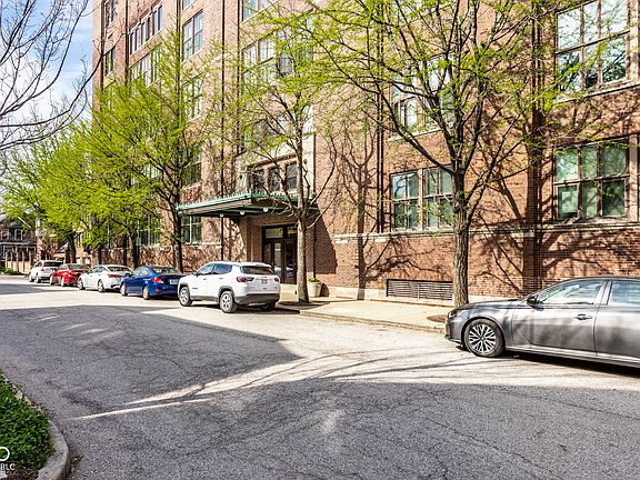 2nd image of 430 N Park Ave Unit 105