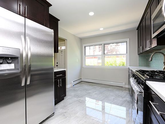 2nd image of 13711 159th St