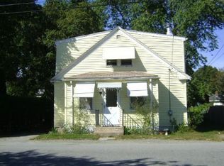 25 Canfield Ave, Warwick, RI 02889