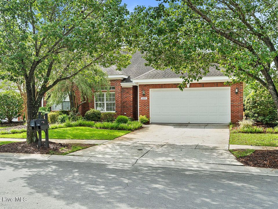1st image of 1009 Avenshire Circle
