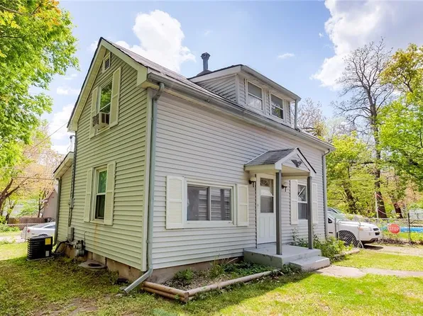 909 24th St, Des Moines, IA 50312