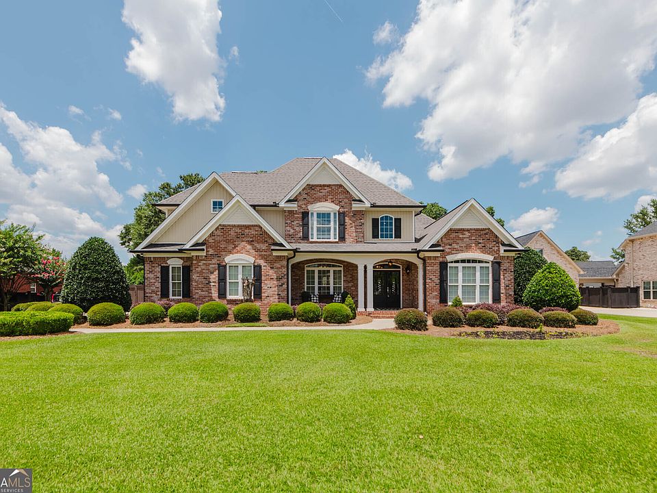 1st image of 402 Avondale Cir