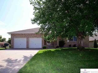 2009 S 165th Ave, Omaha, NE 68130