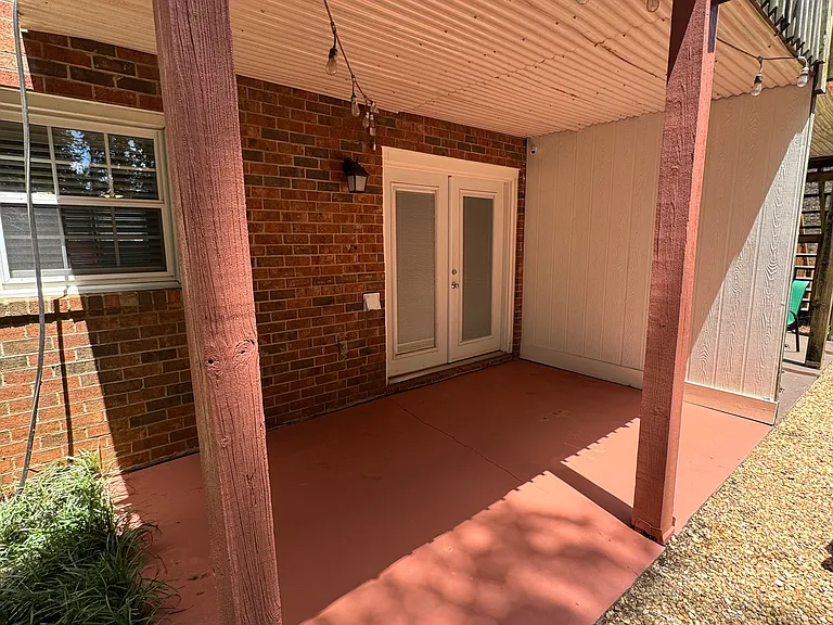100 Barrington Dr #2 — Photo 11