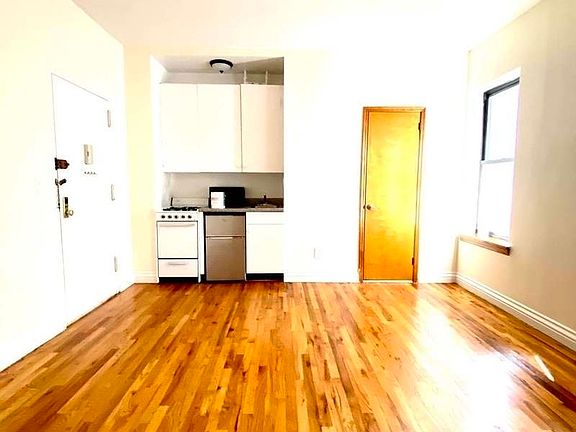 4th image of 22 W 77th St #47G