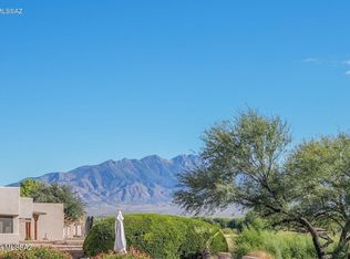 691 W Waterview Dr, Green Valley, AZ 85614