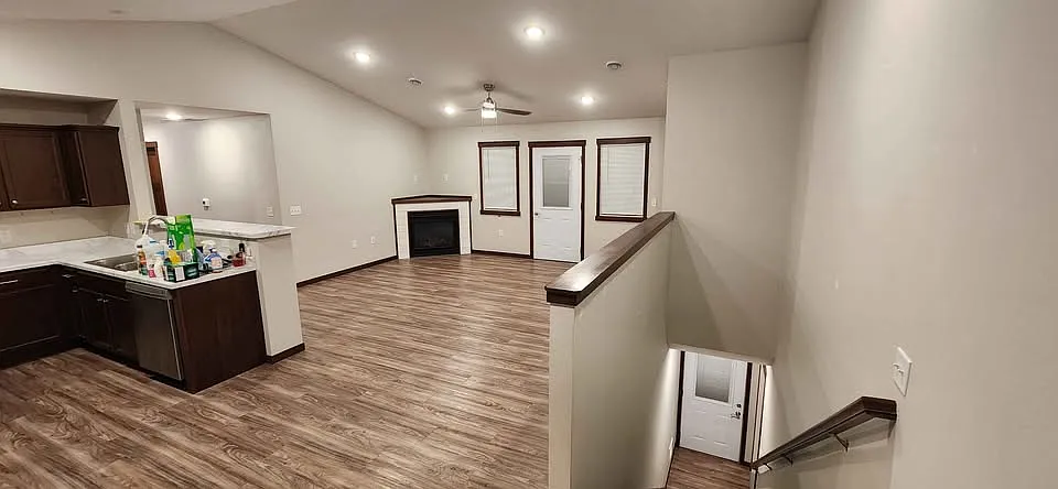 2 bed, 1192 sqft, $1,575 — Photo 2