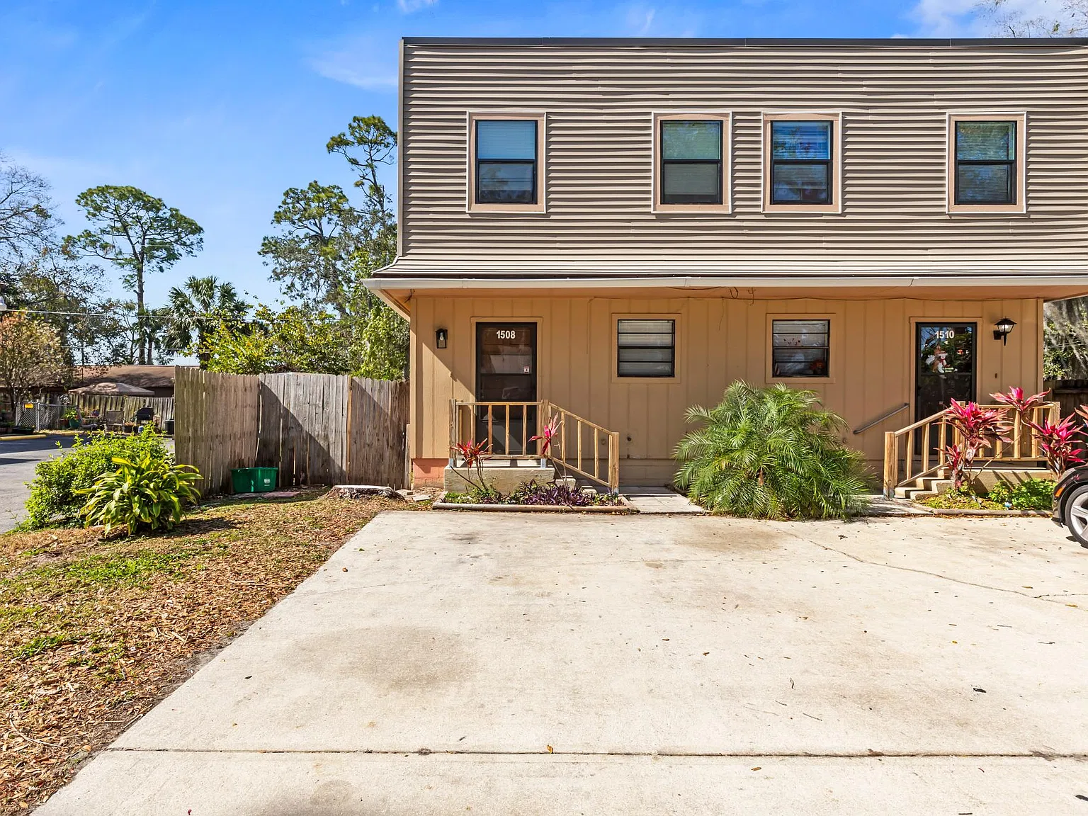 2 bed, 1.5 bath, 1072 sqft, $1,550 — Photo 3