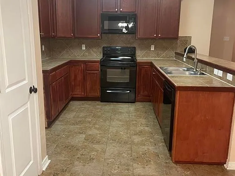 9437 Redwood Lake Blvd — Photo 12