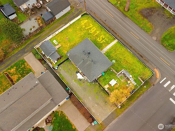 2nd image of 103 E Highland Drive