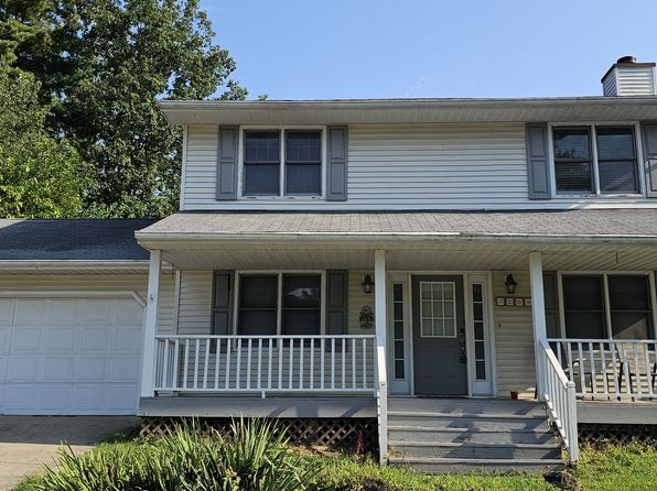 1209 E Chestnut Ct