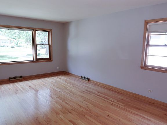 5th image of 5233 Woodland Ave