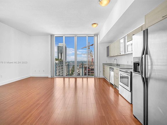 2nd image of 350 NE 24th St APT 807