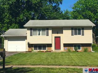 6646 S 83rd Ave, Ralston, NE 68127