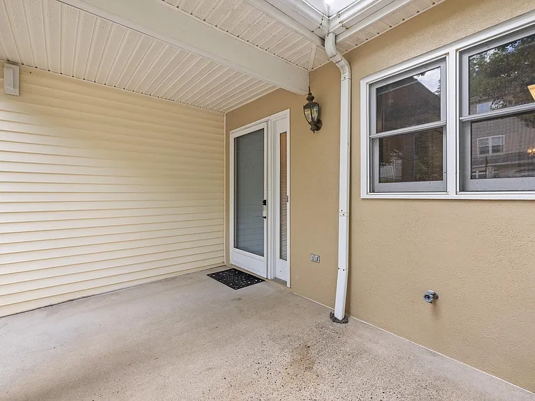 1184 Partridge Ln #1 — Photo 3