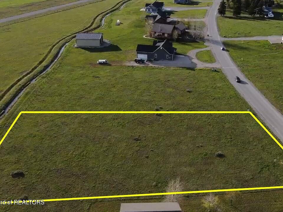 1st image of 10 Cedar Creek Dr