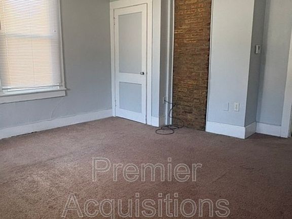 2nd image of 16 W Elm St
