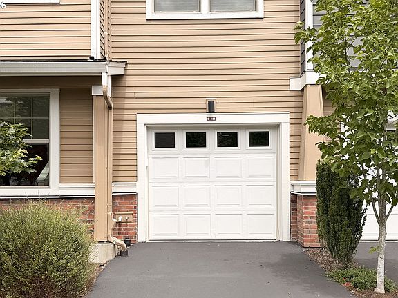 4th image of 17181 Snowdale St #301