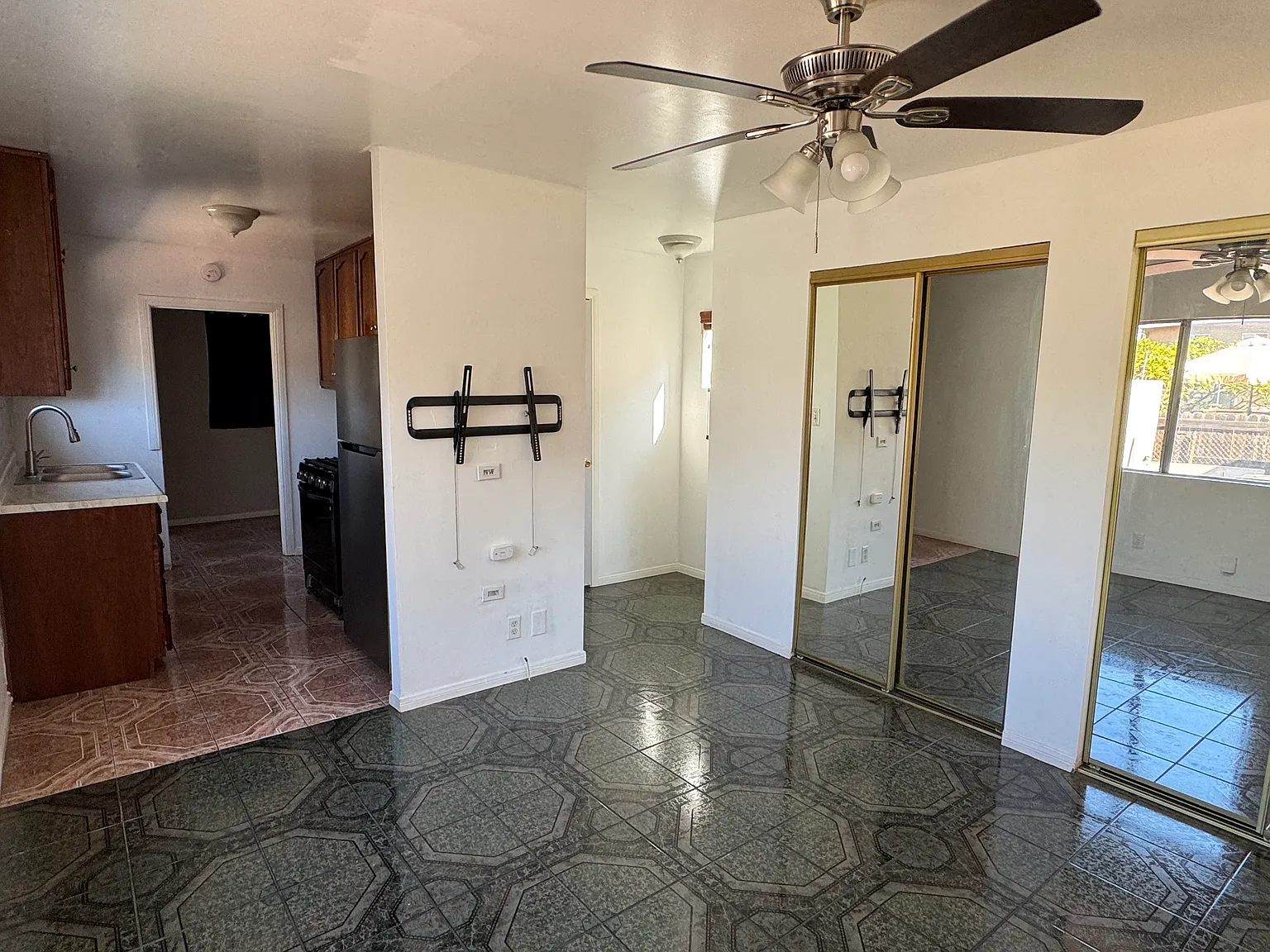 1 bed, $1,600 — Photo 2