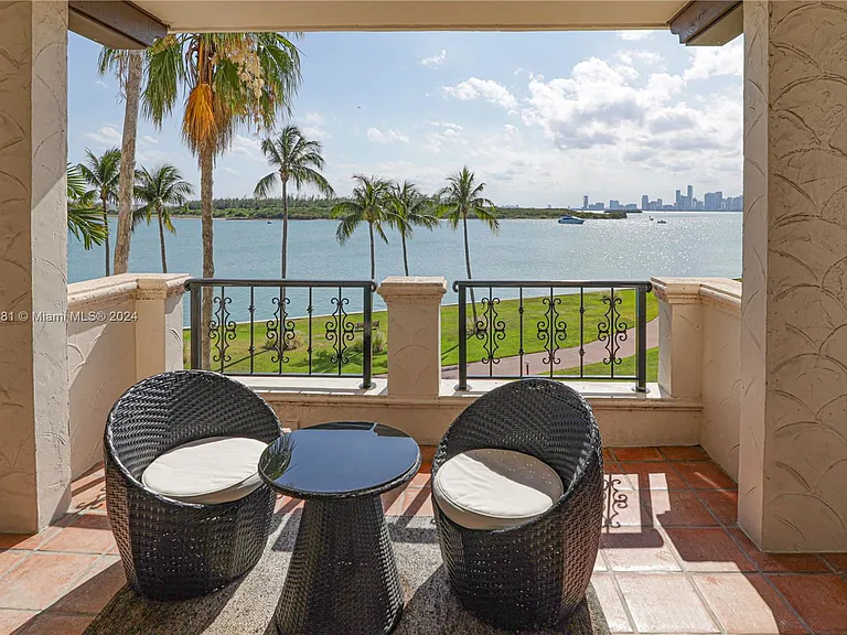 2235 Fisher Island Dr — Photo 2