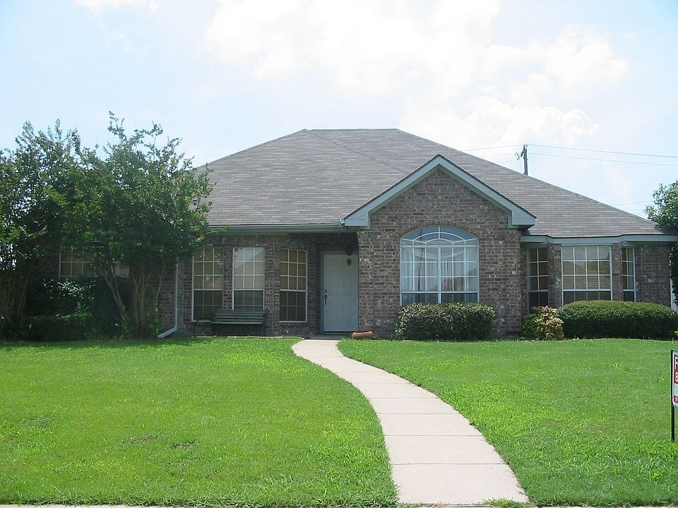 1206 OLD KNOLL