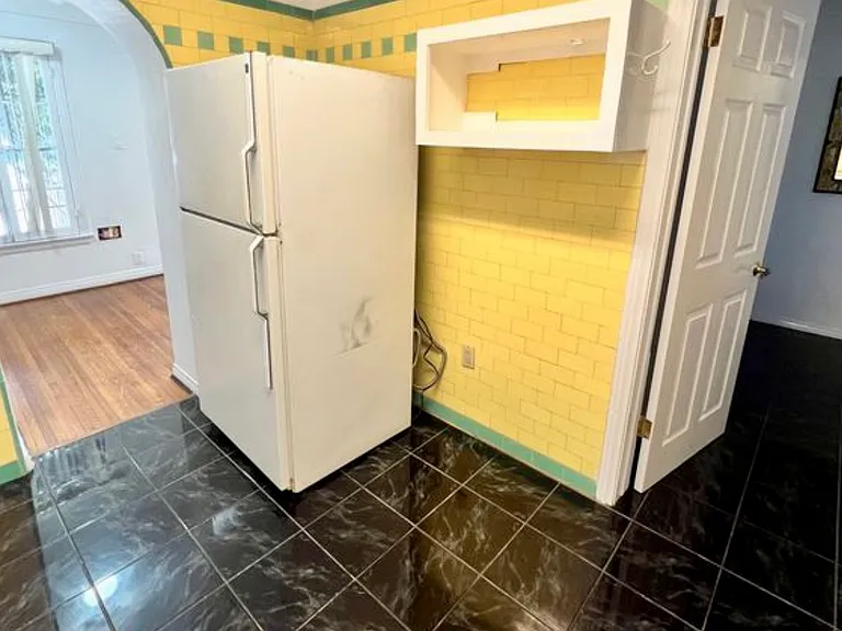 1452 S Sherbourne Dr — Photo 13