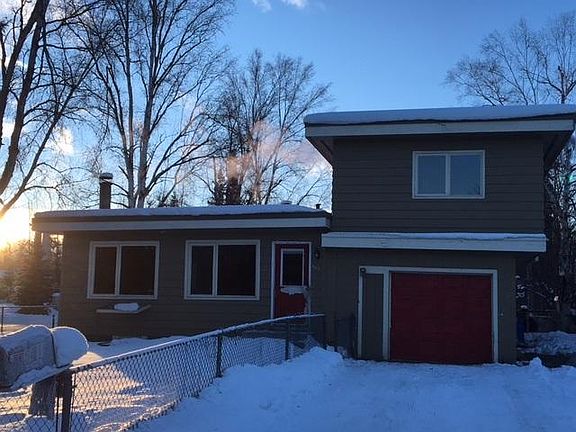 3rd image of 541 Glacier Ave
