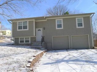307 N Speck Ave, Independence, MO 64056