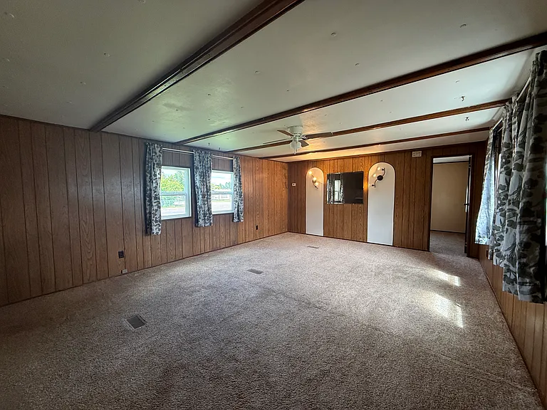 1522 Lincoln Ave — Photo 5