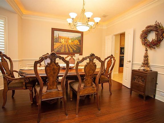 2nd image of 3909 Summer Manor Dr