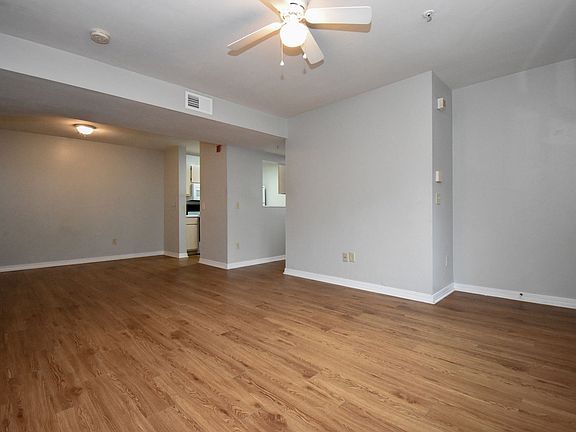 4th image of 2360 SW Archer Rd APT 1008