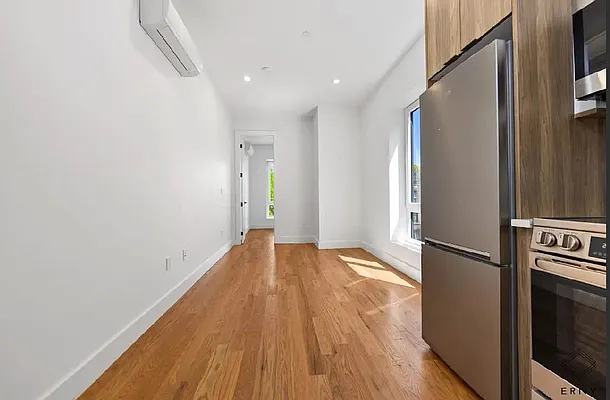 Rented by ERNY LLC | media 14