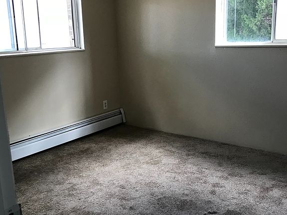 4th image of 827 37th Ave APT 201