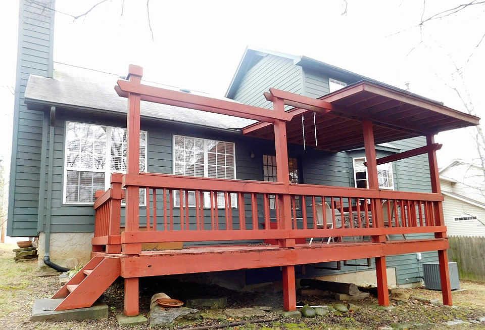 2nd image of 1205 Firefly Rd