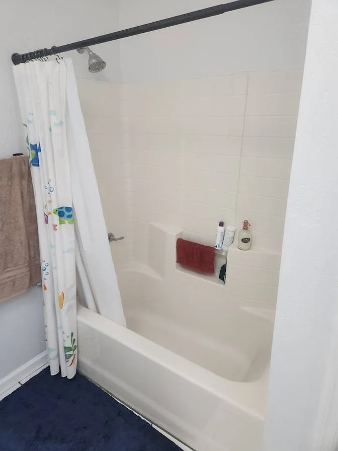 3 bed, 1800 sqft, $900 — Photo 2
