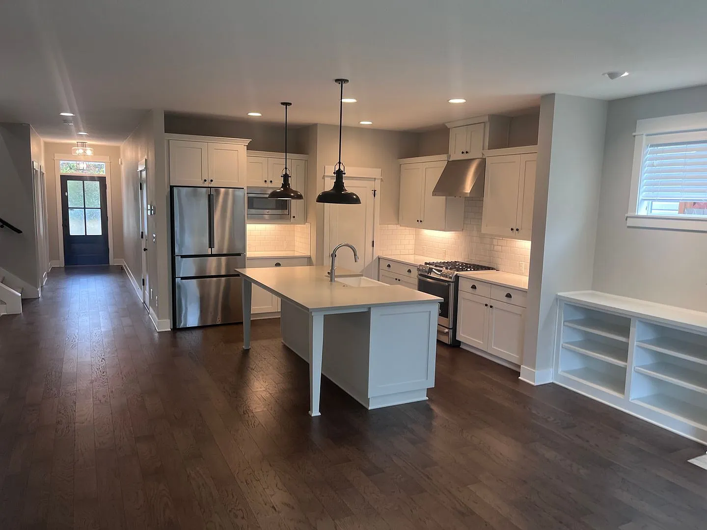 Custom 4 Bed House-Modern Farmhouse Meets NoPo Cool — Photo 3