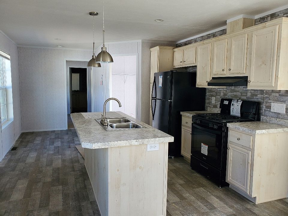2nd image of 44 Holiday Ln